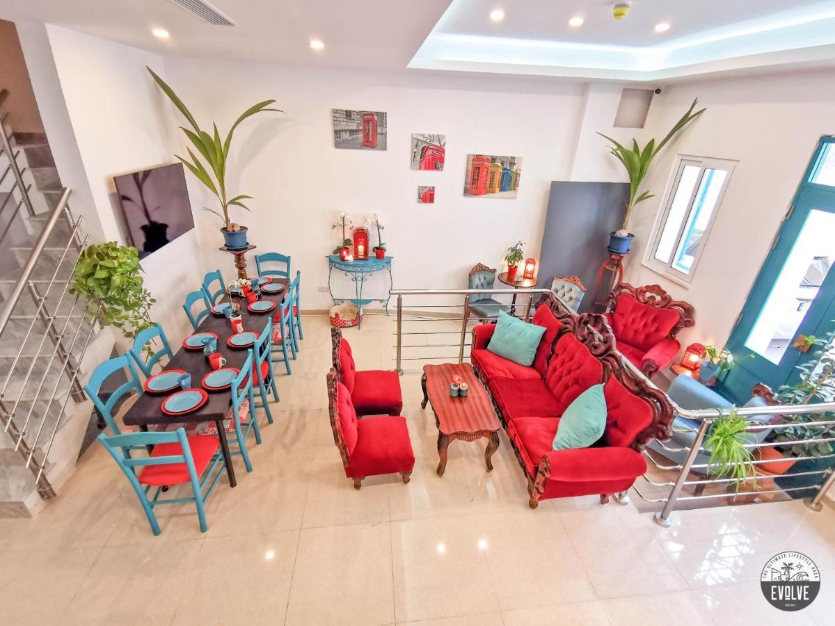 Evolve Coliving Guesthouse Слима Экстерьер фото