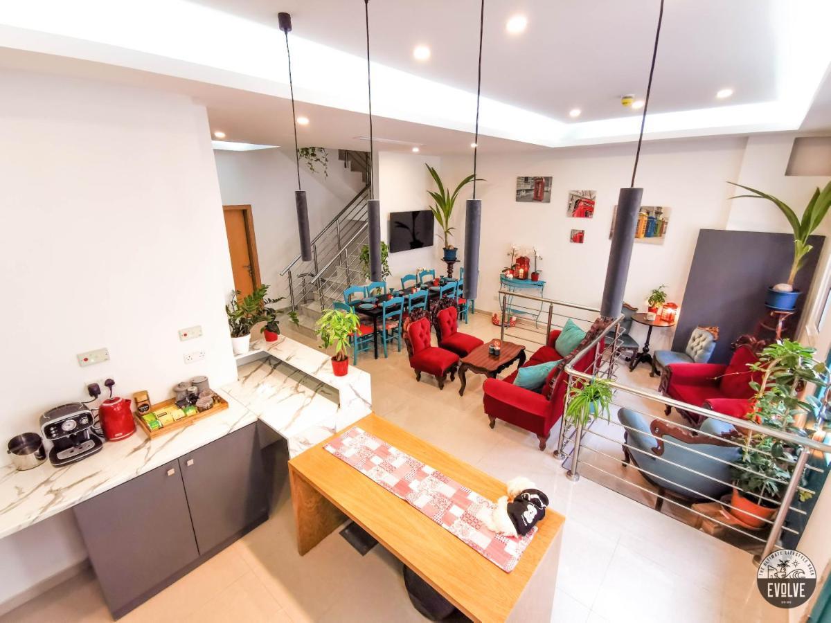 Evolve Coliving Guesthouse Слима Экстерьер фото