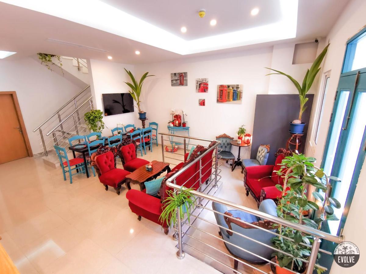 Evolve Coliving Guesthouse Слима Экстерьер фото