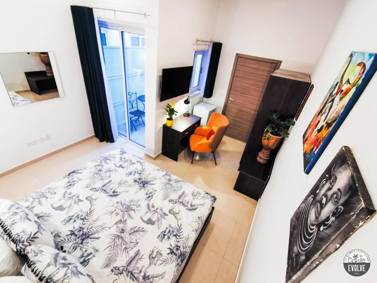 Evolve Coliving Guesthouse Слима Экстерьер фото