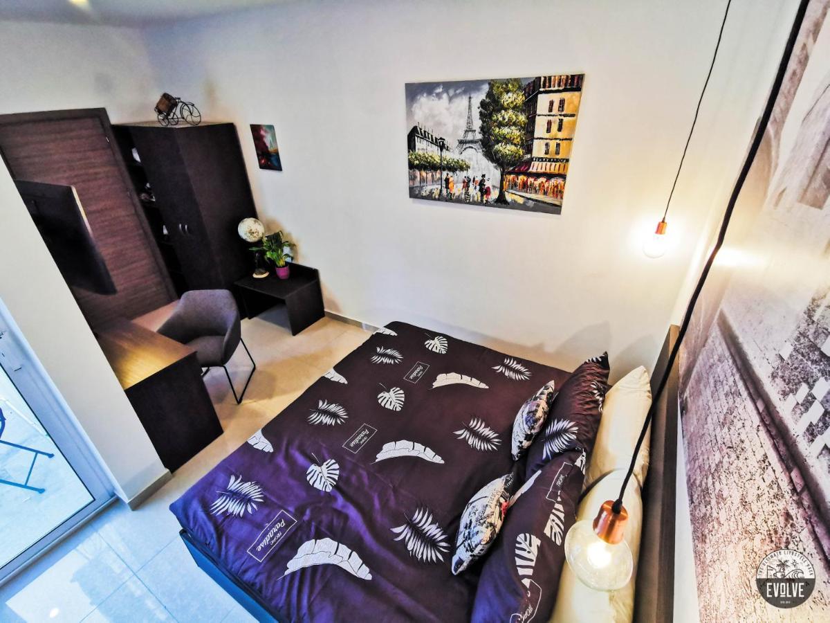 Evolve Coliving Guesthouse Слима Экстерьер фото
