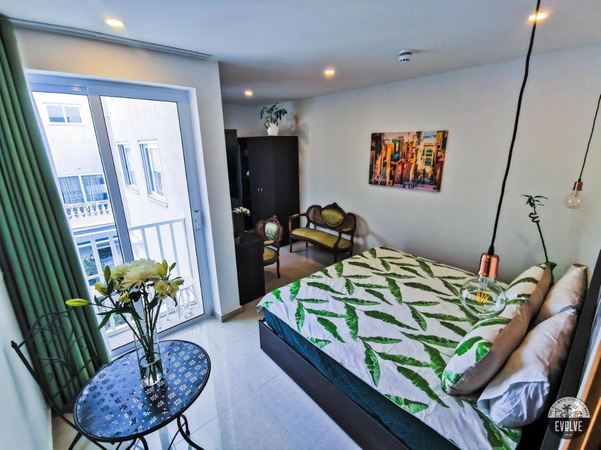 Evolve Coliving Guesthouse Слима Экстерьер фото
