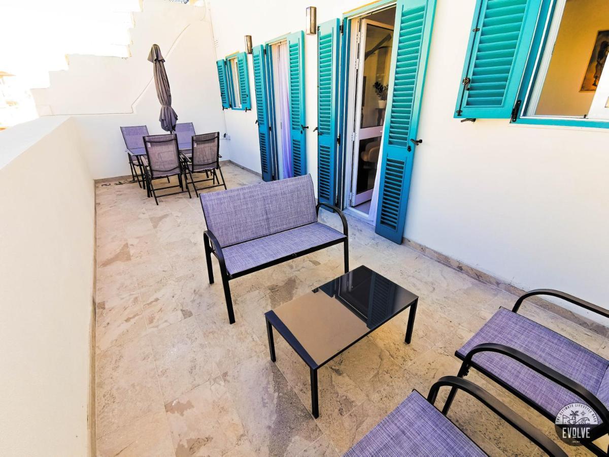 Evolve Coliving Guesthouse Слима Экстерьер фото