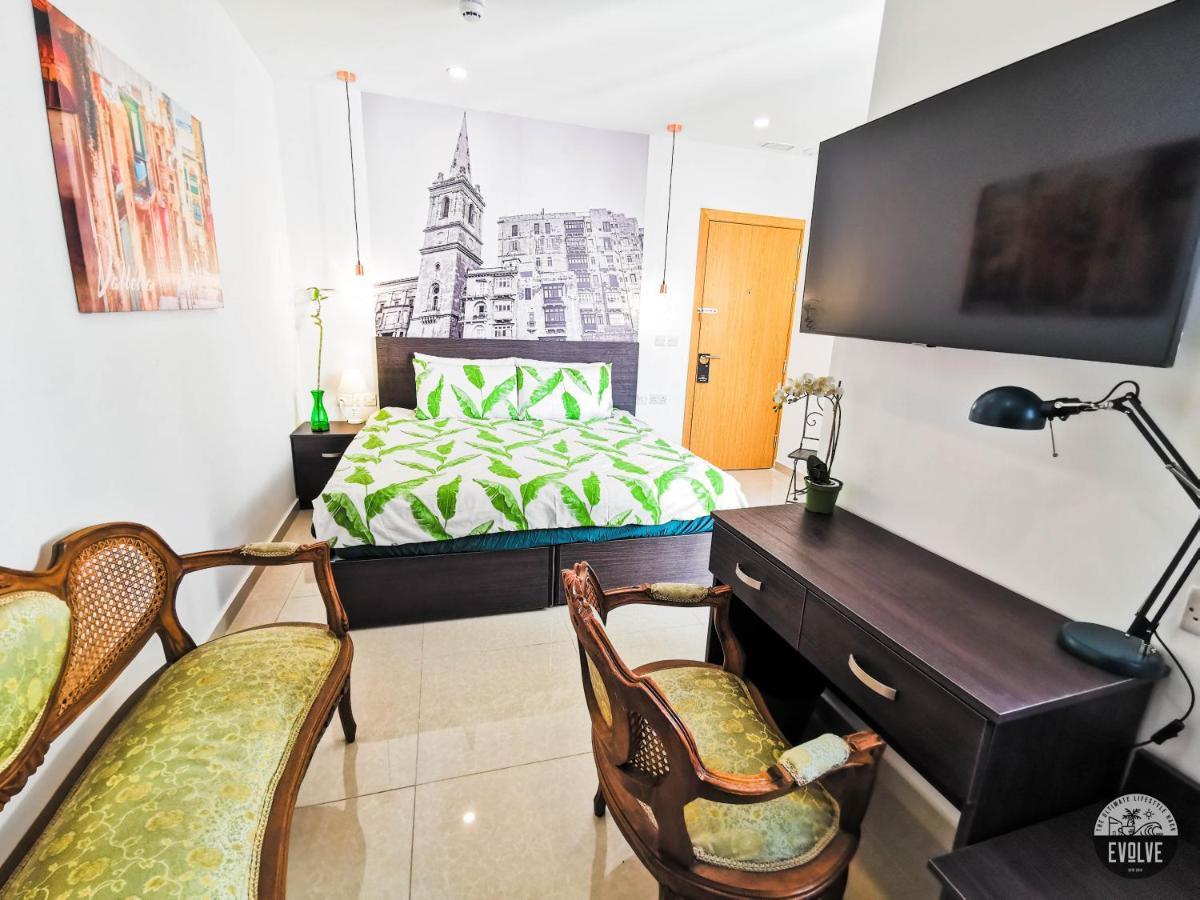 Evolve Coliving Guesthouse Слима Экстерьер фото