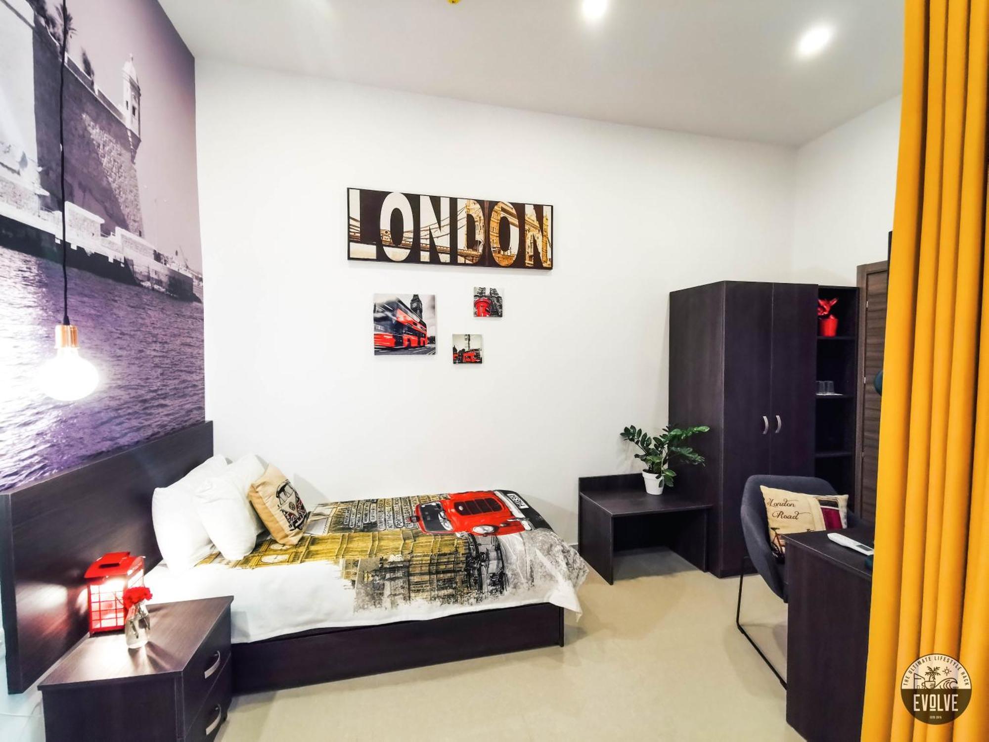 Evolve Coliving Guesthouse Слима Номер фото