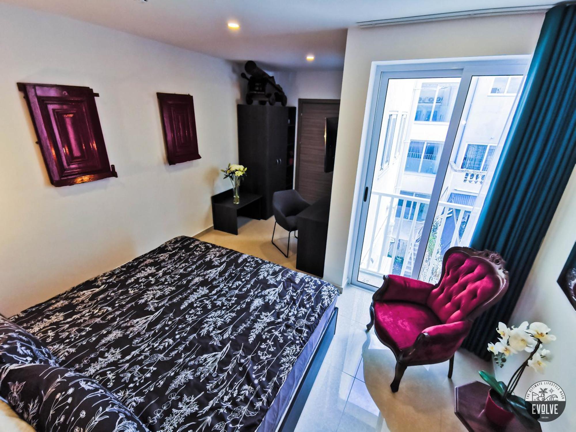 Evolve Coliving Guesthouse Слима Номер фото