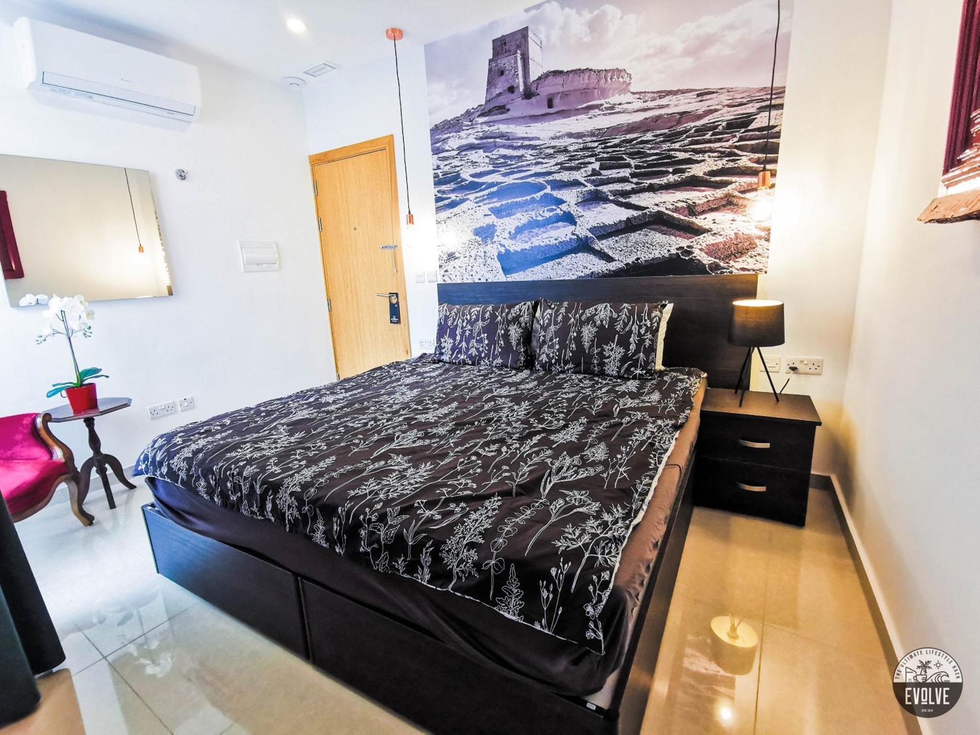 Evolve Coliving Guesthouse Слима Номер фото